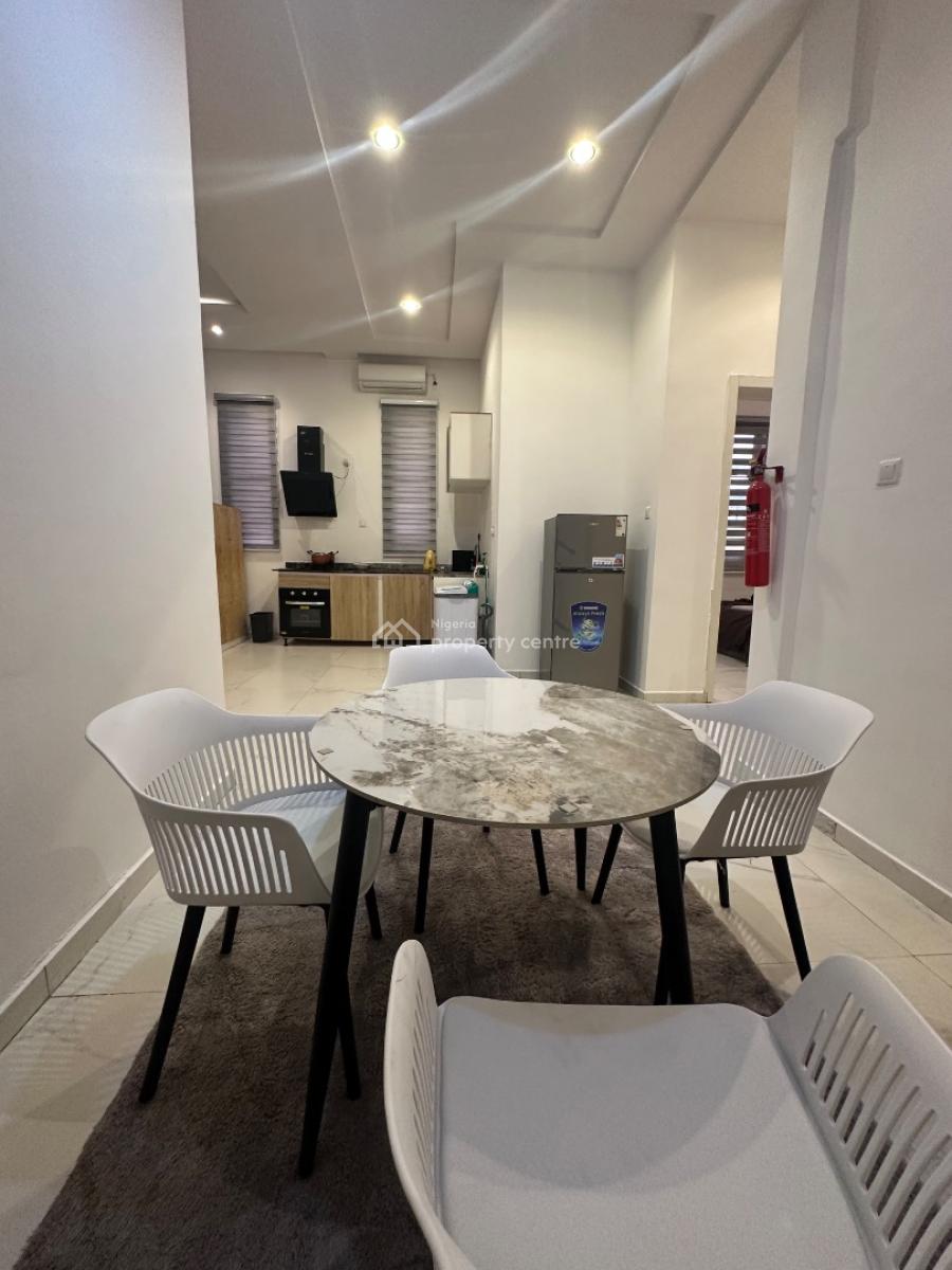 Beautiful 2 Bedroom Apartment, Ikeja Gra, Ikeja, Lagos, Flat / Apartment Short Let