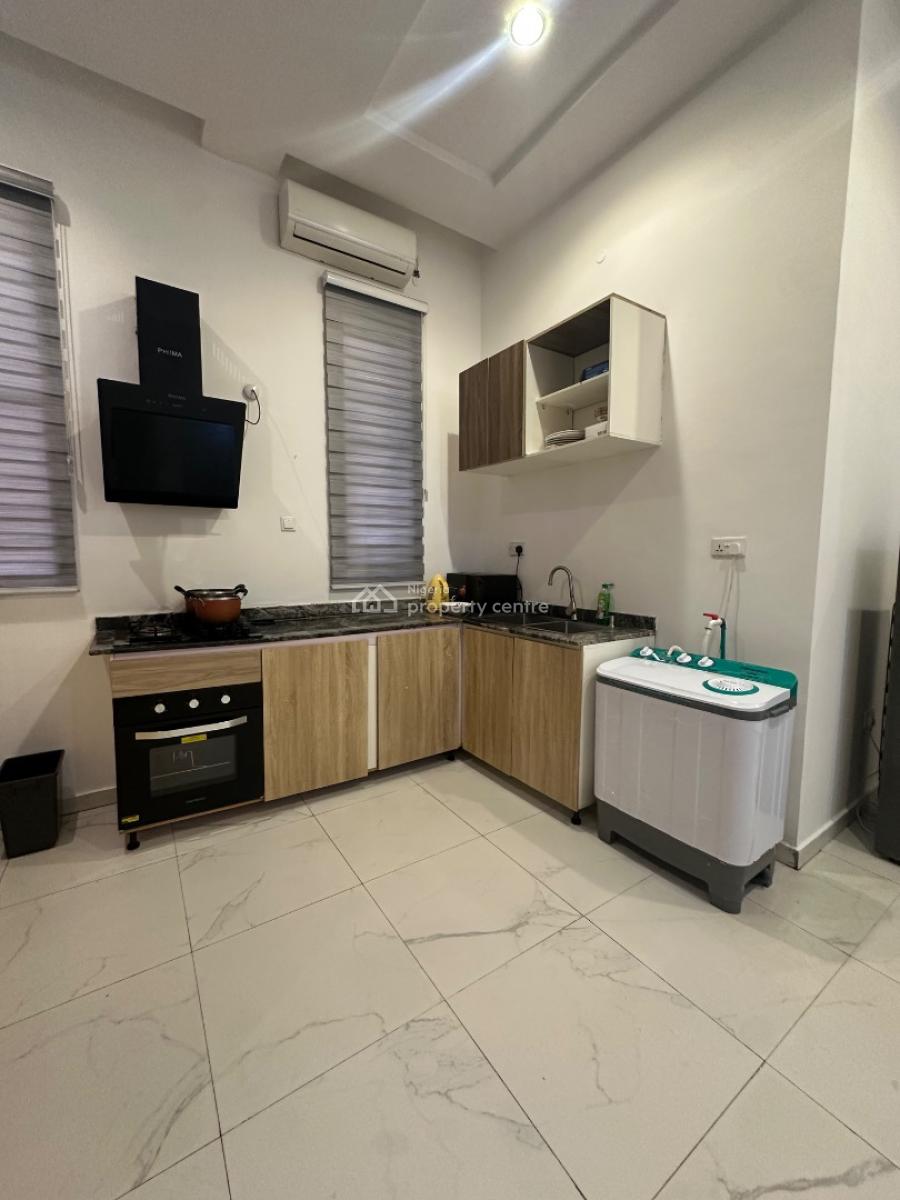 Beautiful 2 Bedroom Apartment, Ikeja Gra, Ikeja, Lagos, Flat / Apartment Short Let
