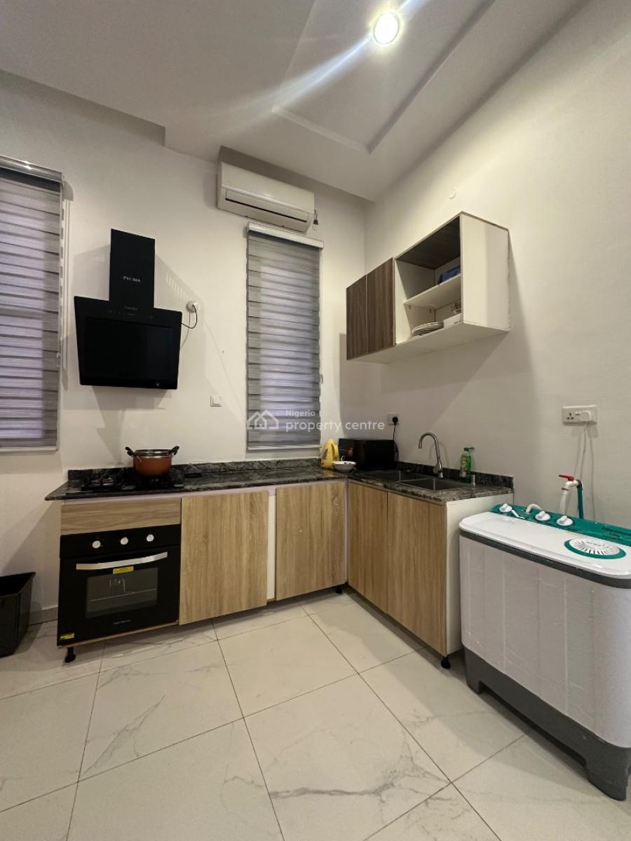 Beautiful 2 Bedroom Apartment, Ikeja Gra, Ikeja, Lagos, Flat / Apartment Short Let