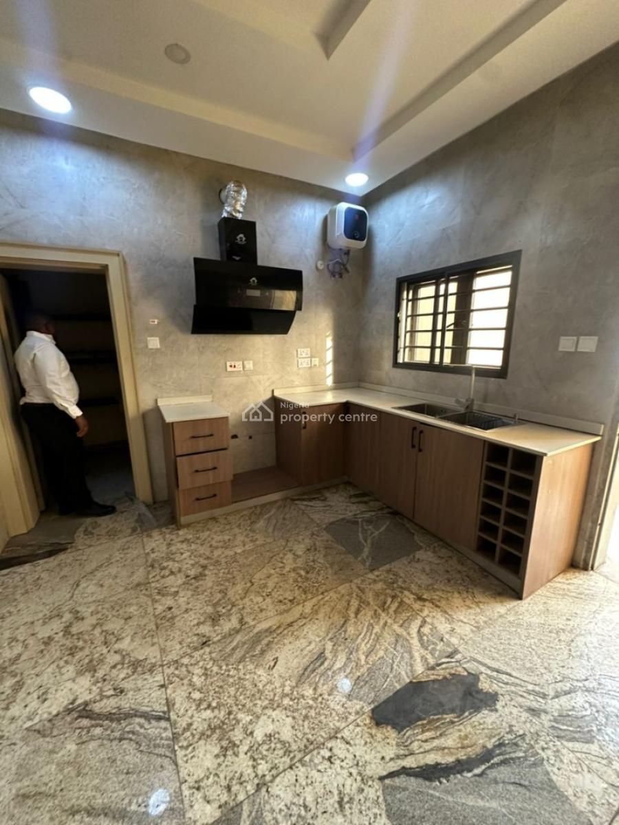 Luxury 3 Bedroom Flat with Bq in a Serene Environment, Ademola Adetokunbo, Wuse 2, Abuja, Flat / Apartment for Rent