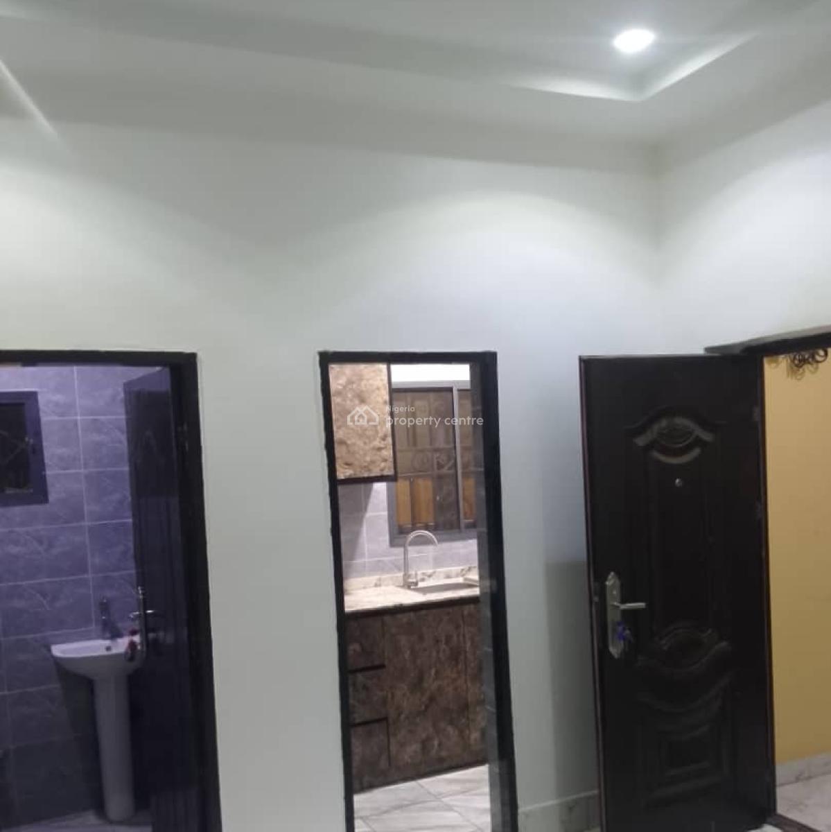 Sharp Standard Room Self-contain with Personal Meter, Gwarinpa Main 6th Avenue, Gwarinpa, Abuja, Self Contain (single Rooms) for Rent