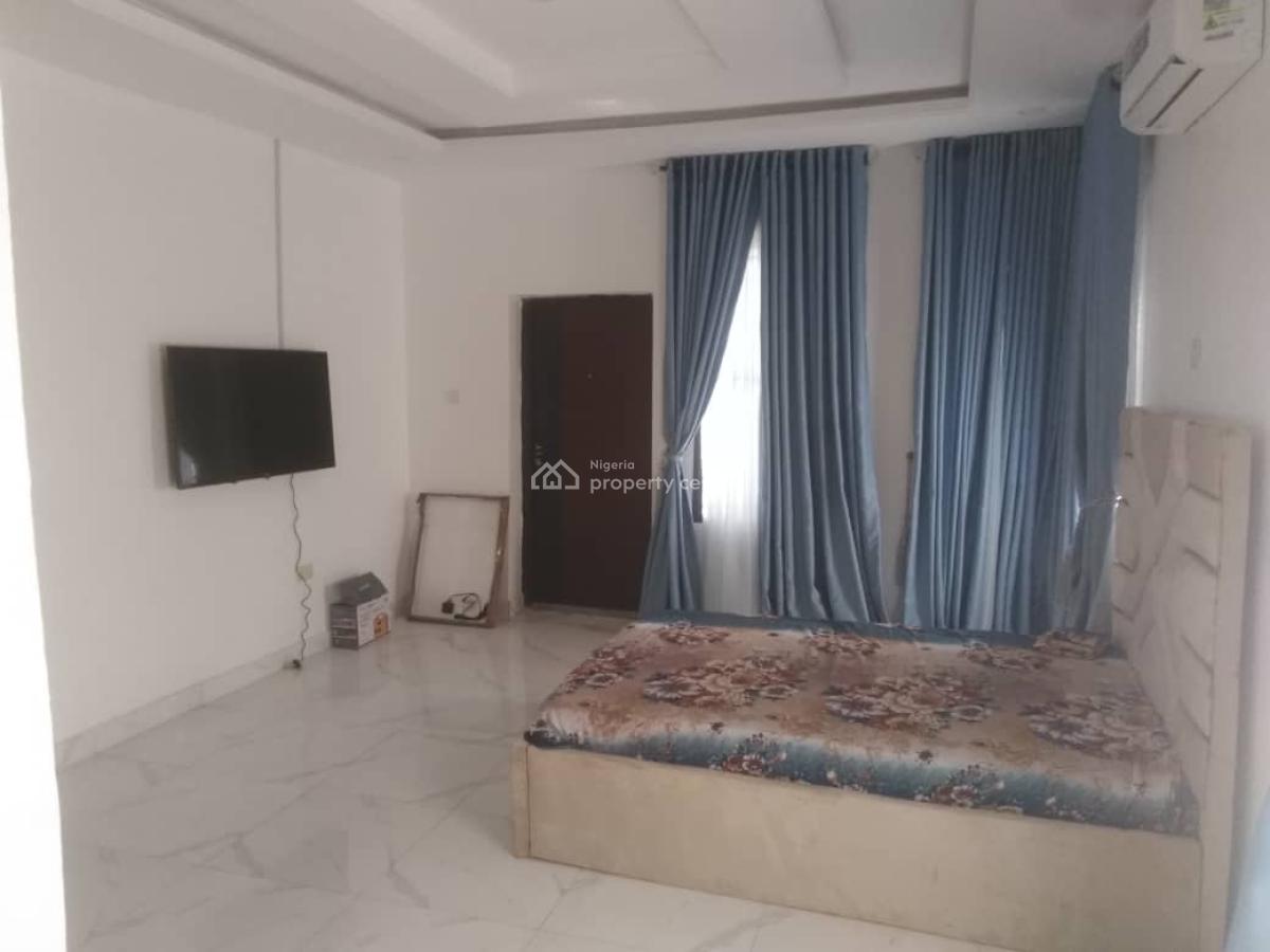 One Bedroom in a 5 Bedrooms Shared Apartment, Atlantic View Estate Alpha Beach Road, Lekki, Lagos, Semi-detached Duplex for Rent