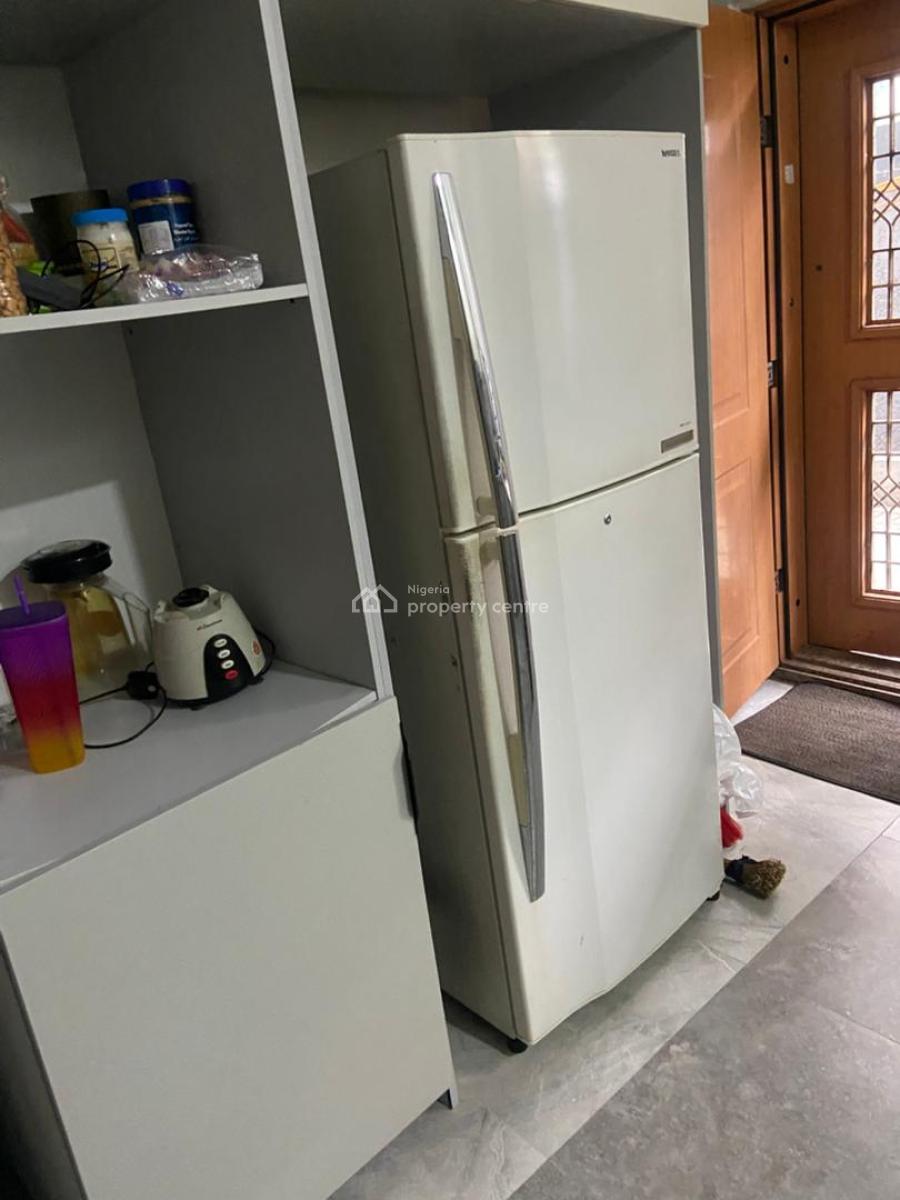 One Bedroom in a 5 Bedrooms Shared Apartment, Atlantic View Estate Alpha Beach Road, Lekki, Lagos, Semi-detached Duplex for Rent