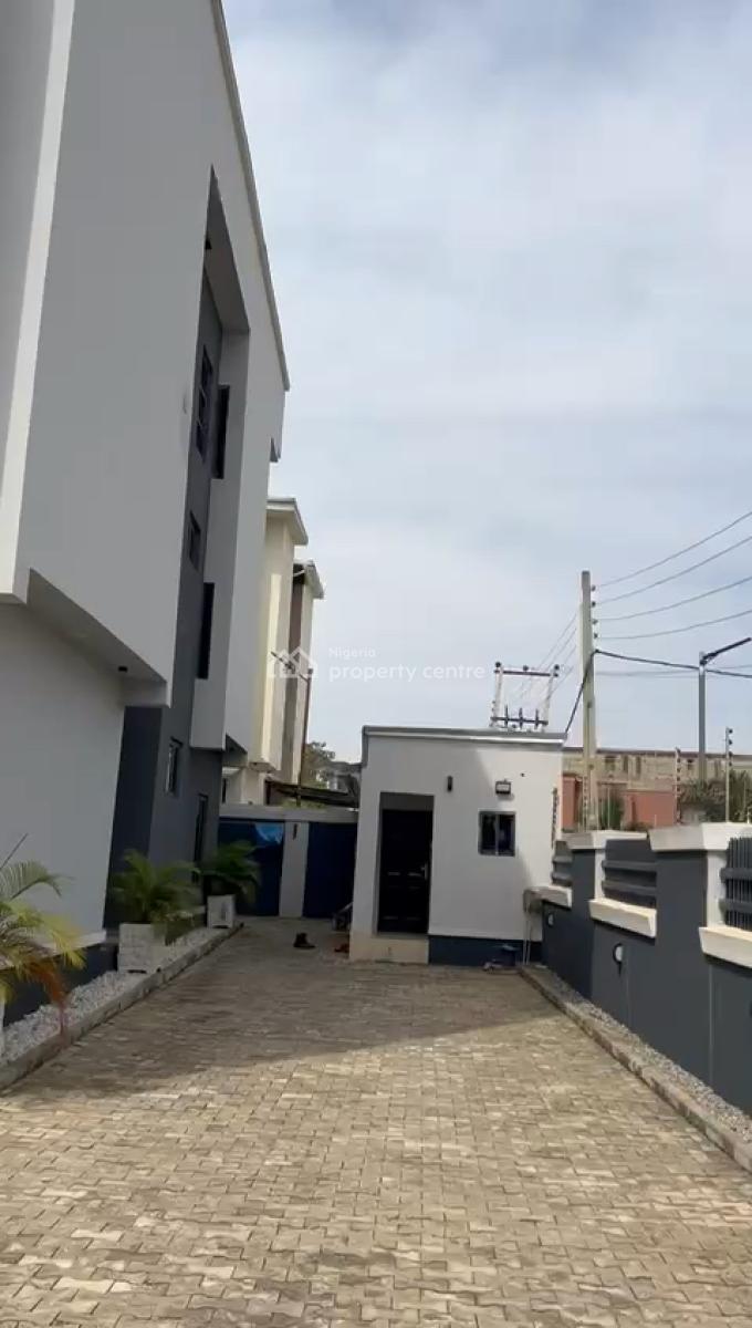Luxury Newly Built 4-bedroom Terrace Duplex with 2 Parlors & Boys Quarter, Jahi District, Jahi, Abuja, Terraced Duplex for Sale