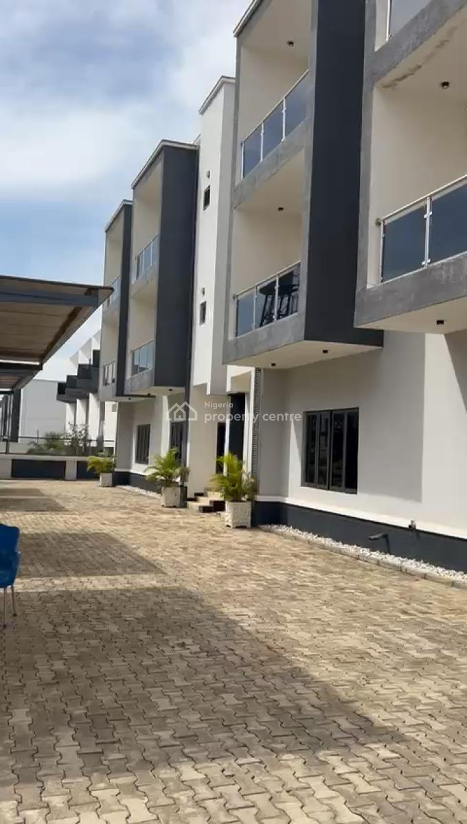 Luxury Newly Built 4-bedroom Terrace Duplex with 2 Parlors & Boys Quarter, Jahi District, Jahi, Abuja, Terraced Duplex for Sale