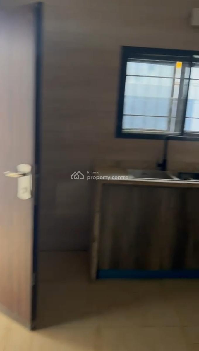 Luxury Newly Built 4-bedroom Terrace Duplex with 2 Parlors & Boys Quarter, Jahi District, Jahi, Abuja, Terraced Duplex for Sale