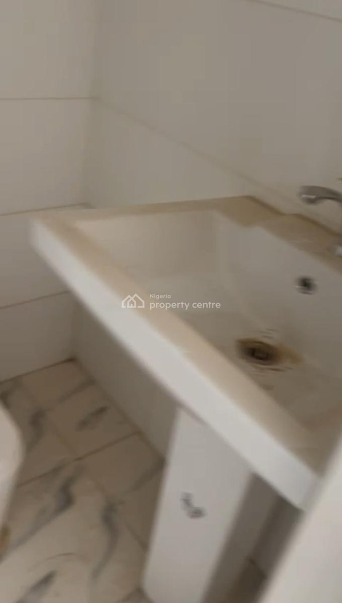 Luxury Newly Built 4-bedroom Terrace Duplex with 2 Parlors & Boys Quarter, Jahi District, Jahi, Abuja, Terraced Duplex for Sale