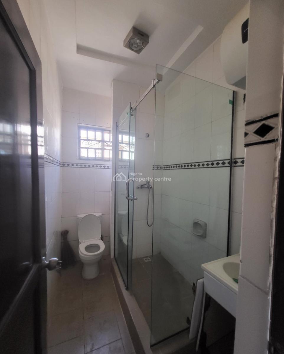 Luxurious Massive 1 Bedroom Flat, By American International School, Durumi, Abuja, Flat / Apartment for Rent