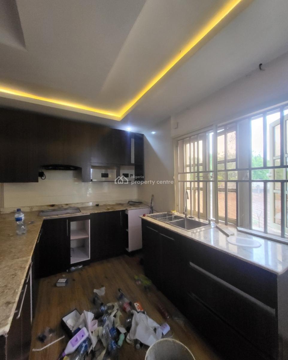 Luxurious Massive 1 Bedroom Flat, By American International School, Durumi, Abuja, Flat / Apartment for Rent