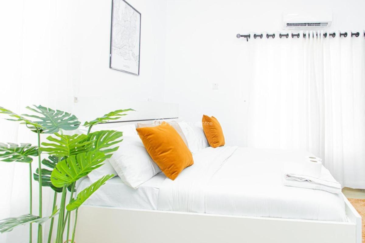 2 Bedroom Apartment, Ilasan, Lekki, Lagos, House Short Let