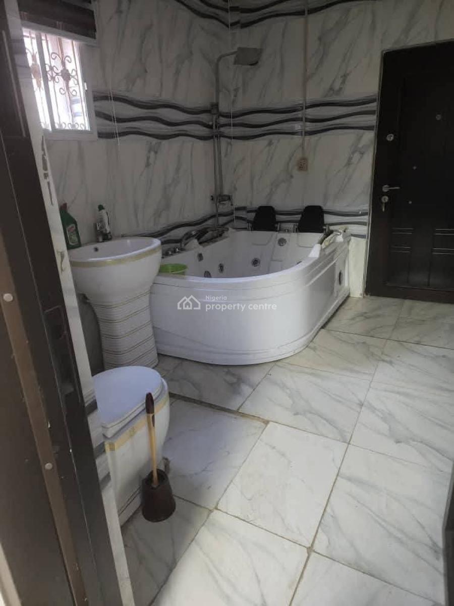 Beautifully Built 3 Bedroom Flat Apartment, Peculiar Estate, Oroge, Idi-ape (just After Ojurin-akobo), Ibadan, Oyo, Flat / Apartment for Sale