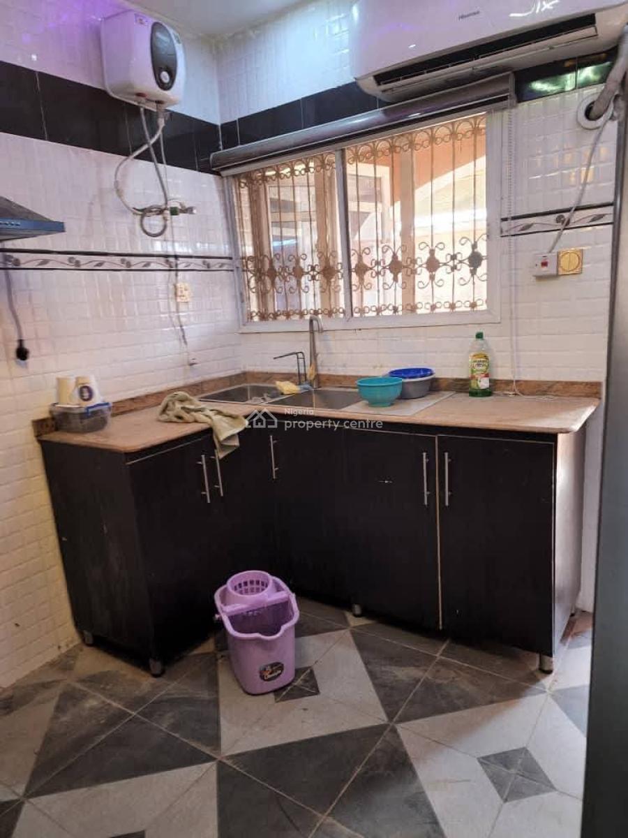 Beautifully Built 3 Bedroom Flat Apartment, Peculiar Estate, Oroge, Idi-ape (just After Ojurin-akobo), Ibadan, Oyo, Flat / Apartment for Sale