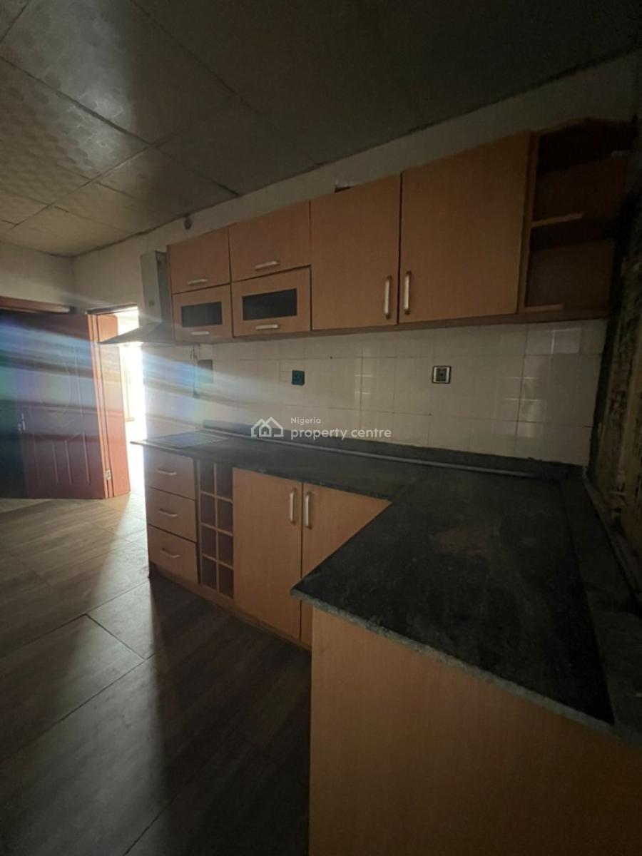 Elegant Spacious 3 Bedroom Apartment  with Bq, Bourdilon Road, Ikoyi, Lagos, Flat / Apartment for Sale