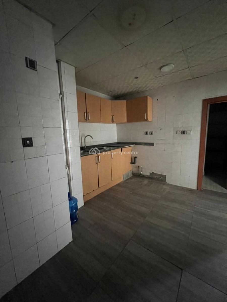 Elegant Spacious 3 Bedroom Apartment  with Bq, Bourdilon Road, Ikoyi, Lagos, Flat / Apartment for Sale