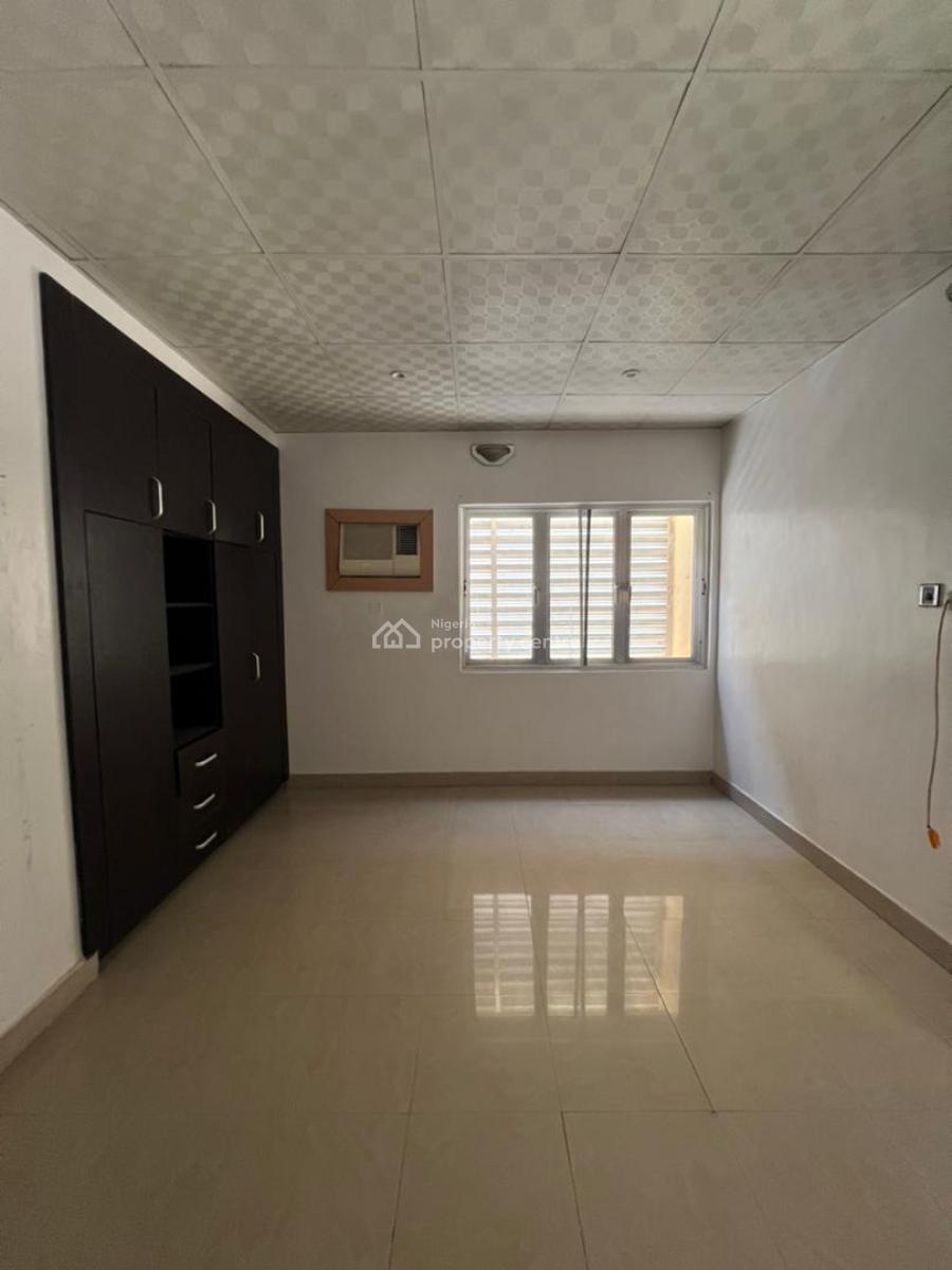 Elegant Spacious 3 Bedroom Apartment  with Bq, Bourdilon Road, Ikoyi, Lagos, Flat / Apartment for Sale