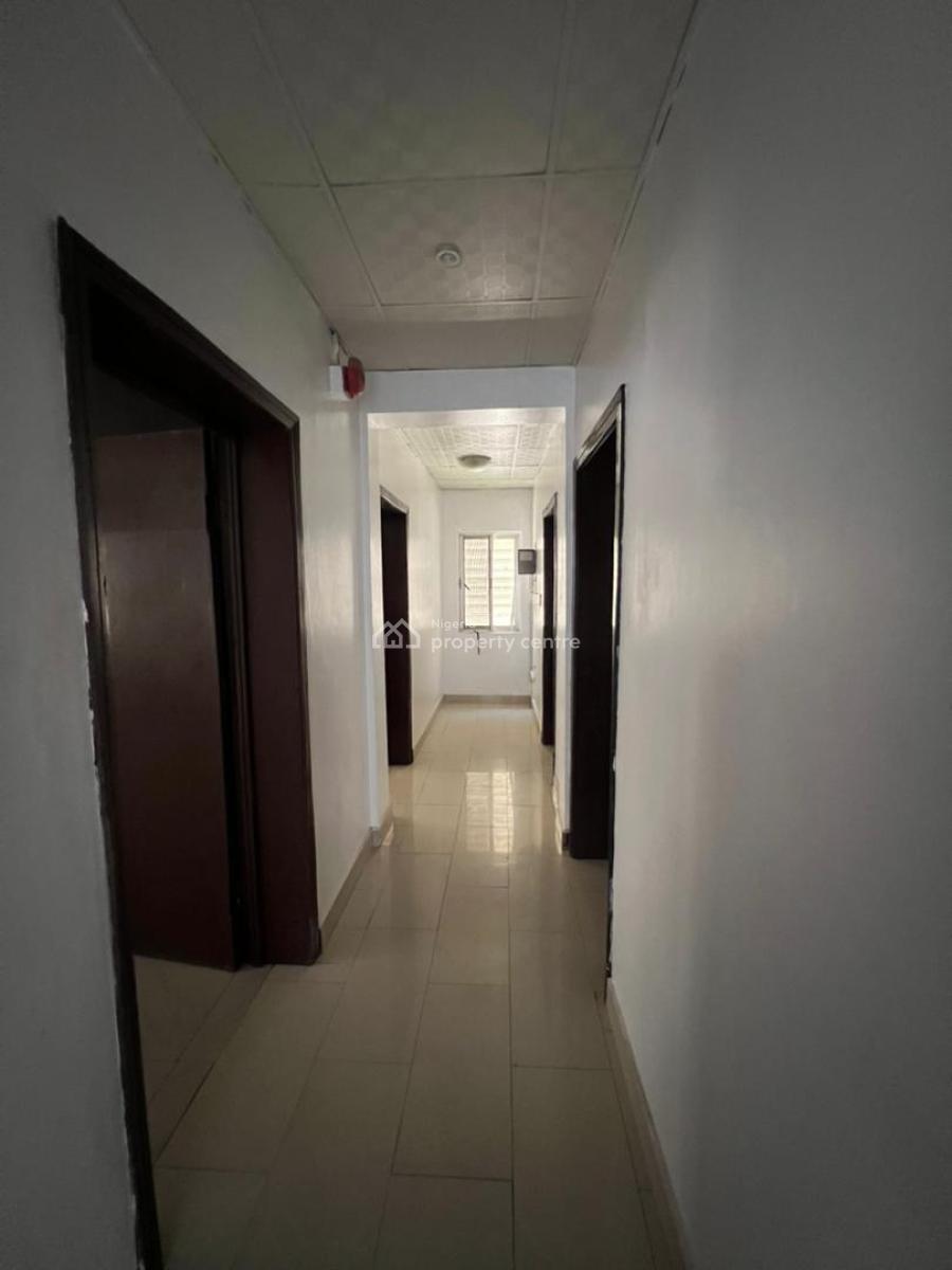 Elegant Spacious 3 Bedroom Apartment  with Bq, Bourdilon Road, Ikoyi, Lagos, Flat / Apartment for Sale