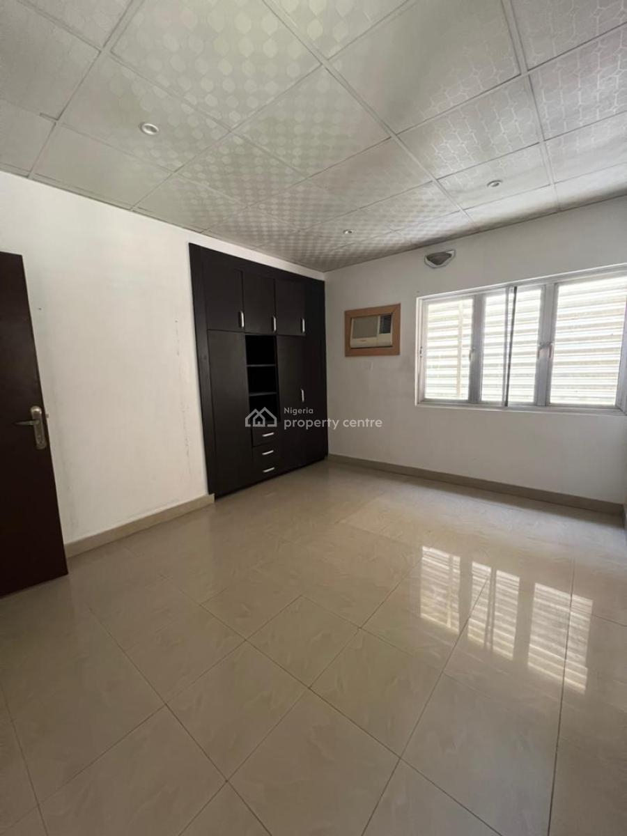 Elegant Spacious 3 Bedroom Apartment  with Bq, Bourdilon Road, Ikoyi, Lagos, Flat / Apartment for Sale