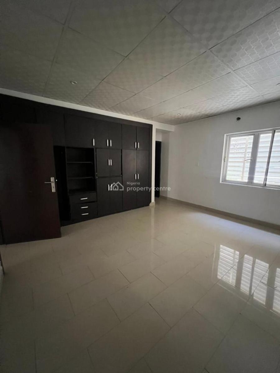 Elegant Spacious 3 Bedroom Apartment  with Bq, Bourdilon Road, Ikoyi, Lagos, Flat / Apartment for Sale
