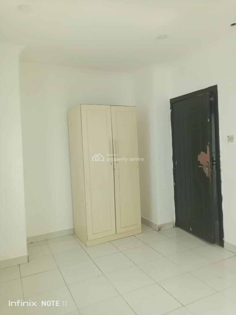 Large 2 Bedroom Apartment Upstairs, Off New Road, Igbo Efon, Lekki, Lagos, Flat / Apartment for Rent