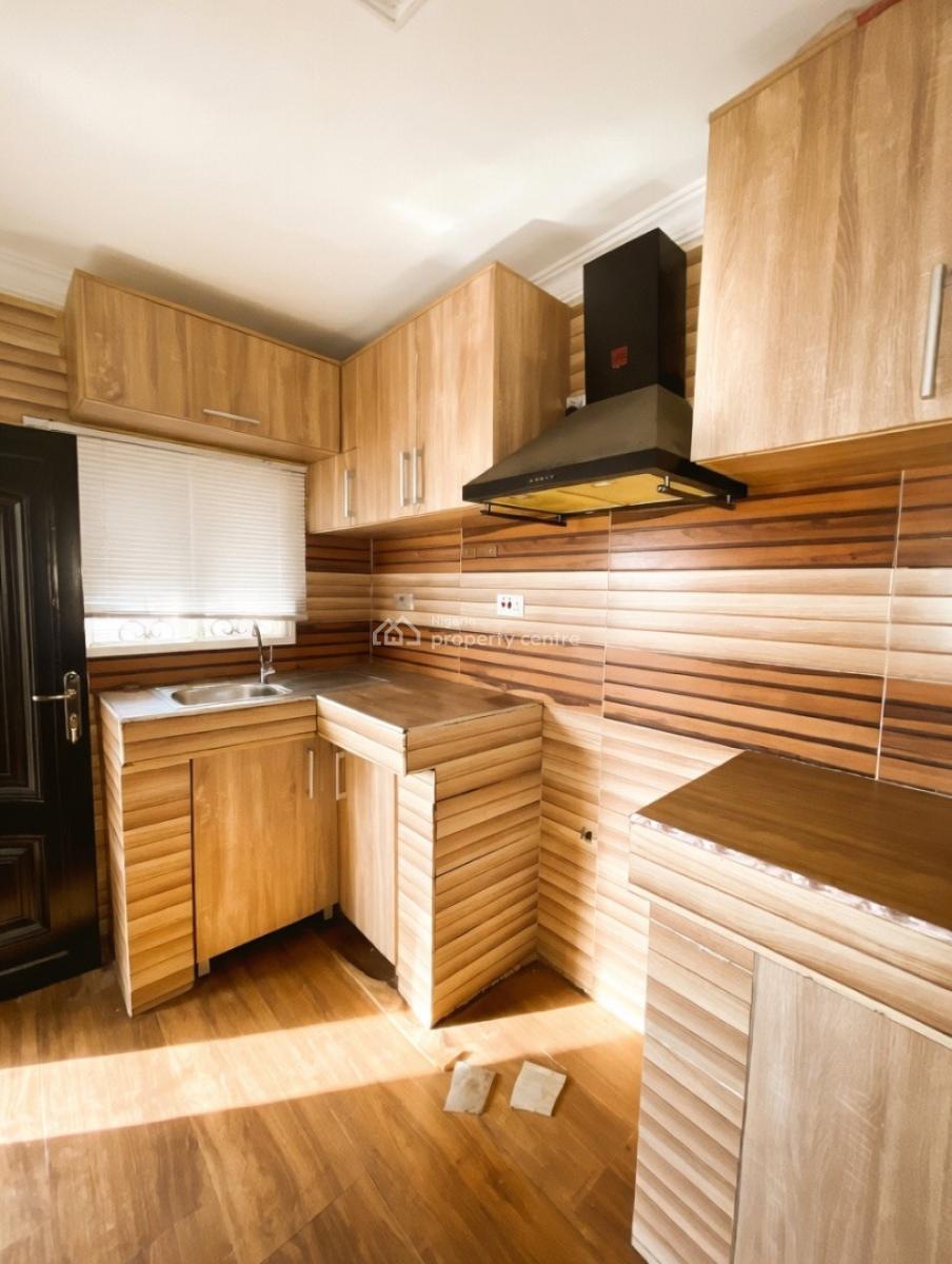 a Standard 2 Bedroom Flat, Mobile Road, Lekki Phase 2, Lekki, Lagos, Flat / Apartment for Rent