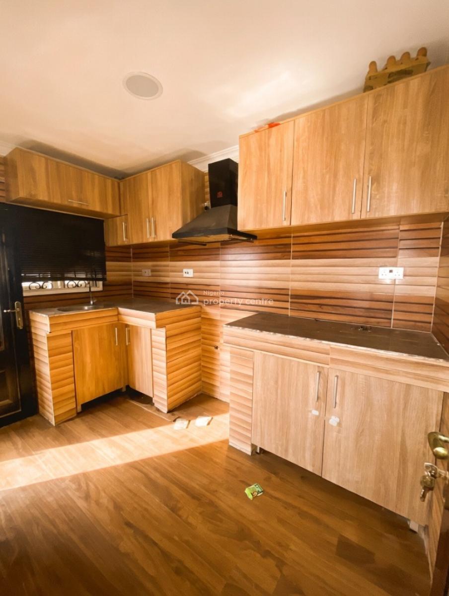 a Standard 2 Bedroom Flat, Mobile Road, Lekki Phase 2, Lekki, Lagos, Flat / Apartment for Rent