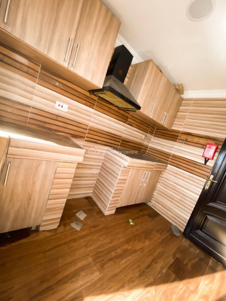 a Standard 2 Bedroom Flat, Mobile Road, Lekki Phase 2, Lekki, Lagos, Flat / Apartment for Rent