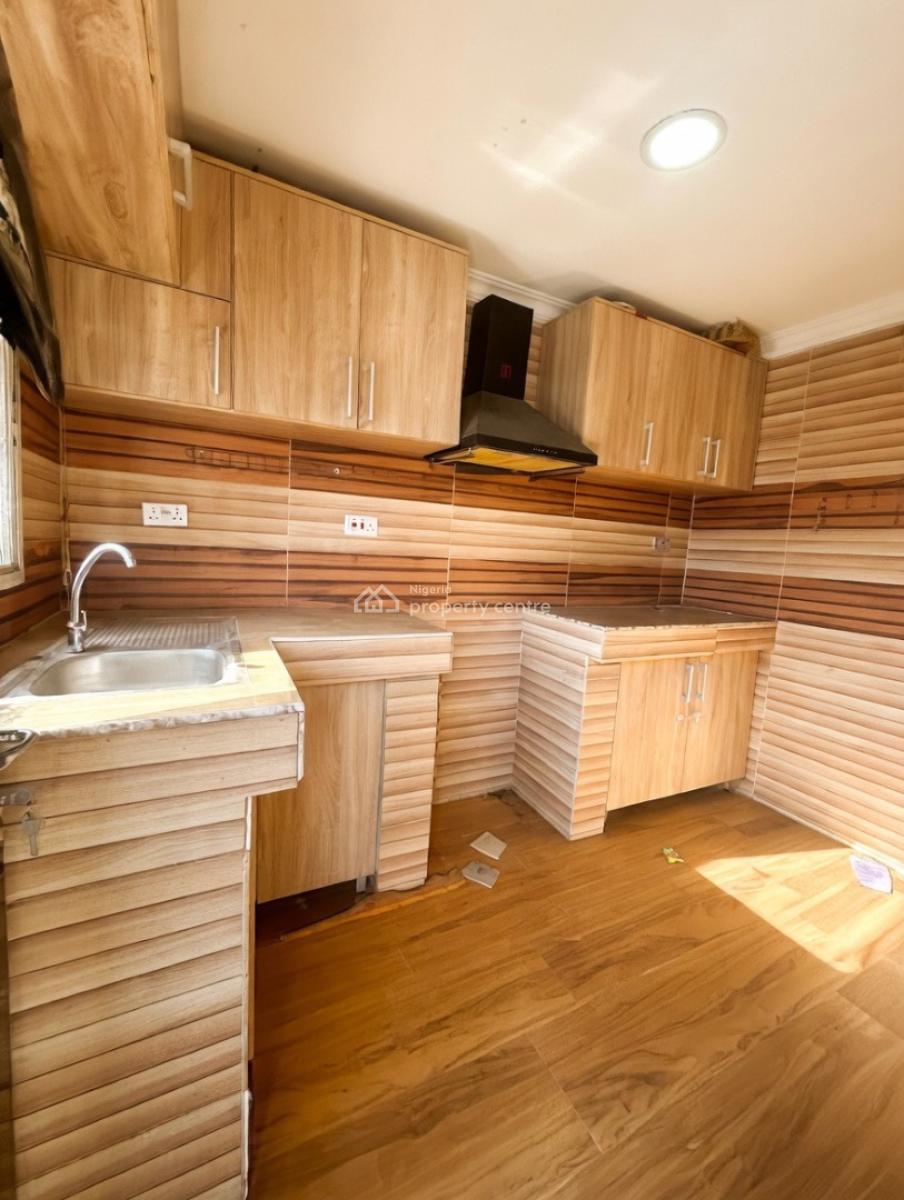 a Standard 2 Bedroom Flat, Mobile Road, Lekki Phase 2, Lekki, Lagos, Flat / Apartment for Rent