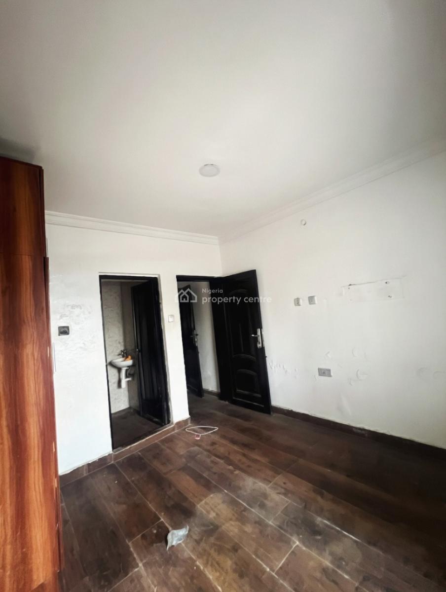 a Standard 2 Bedroom Flat, Mobile Road, Lekki Phase 2, Lekki, Lagos, Flat / Apartment for Rent