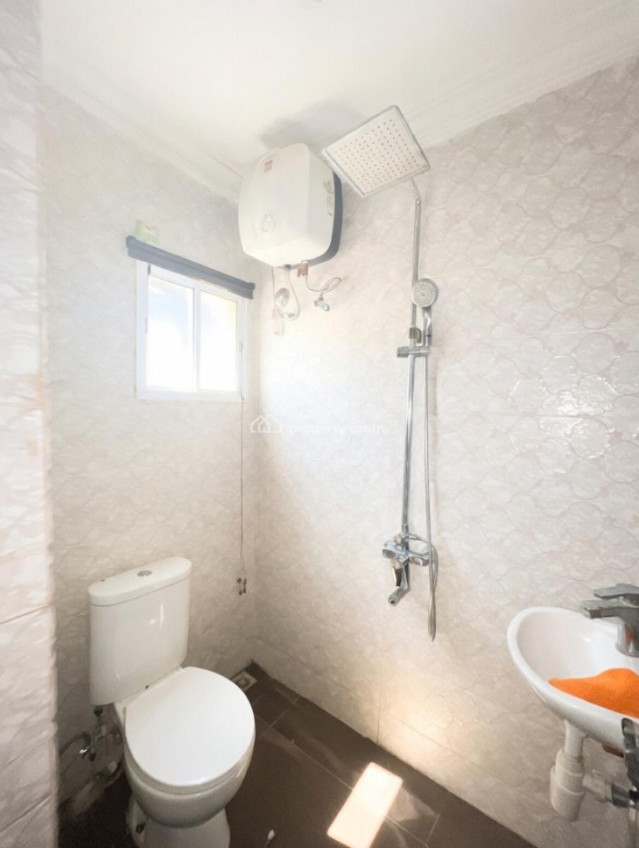 a Standard 2 Bedroom Flat, Mobile Road, Lekki Phase 2, Lekki, Lagos, Flat / Apartment for Rent