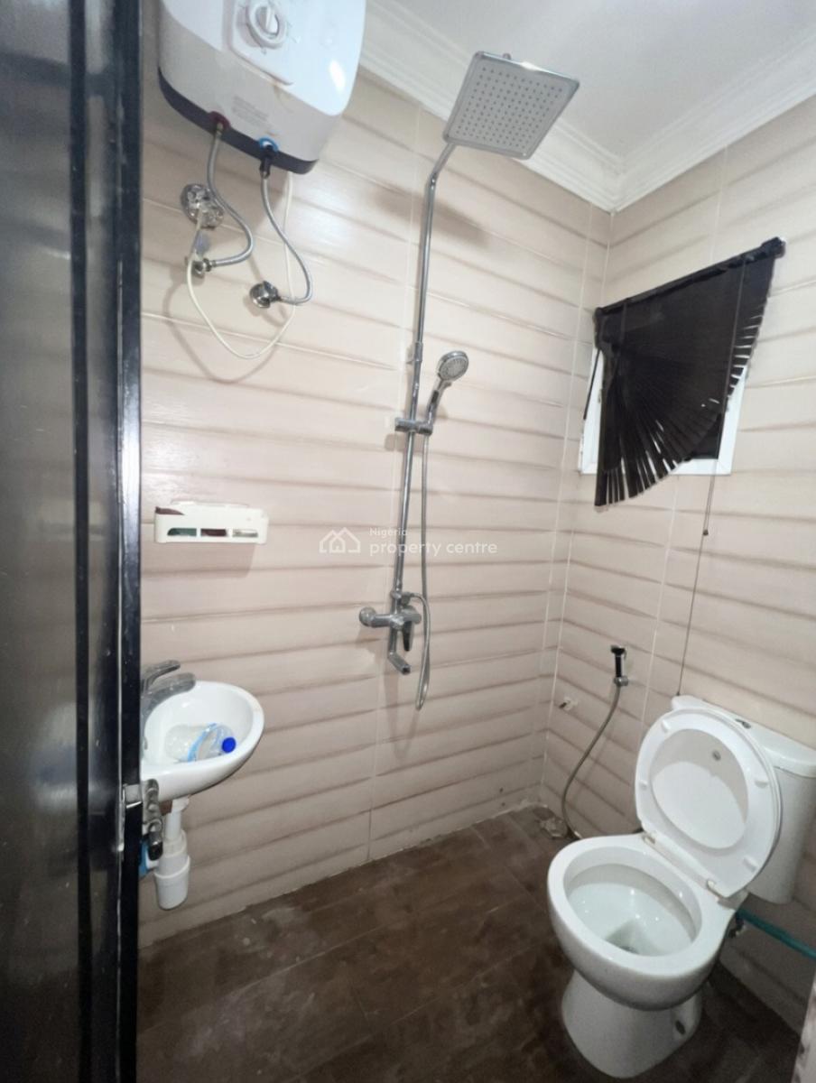 a Standard 2 Bedroom Flat, Mobile Road, Lekki Phase 2, Lekki, Lagos, Flat / Apartment for Rent