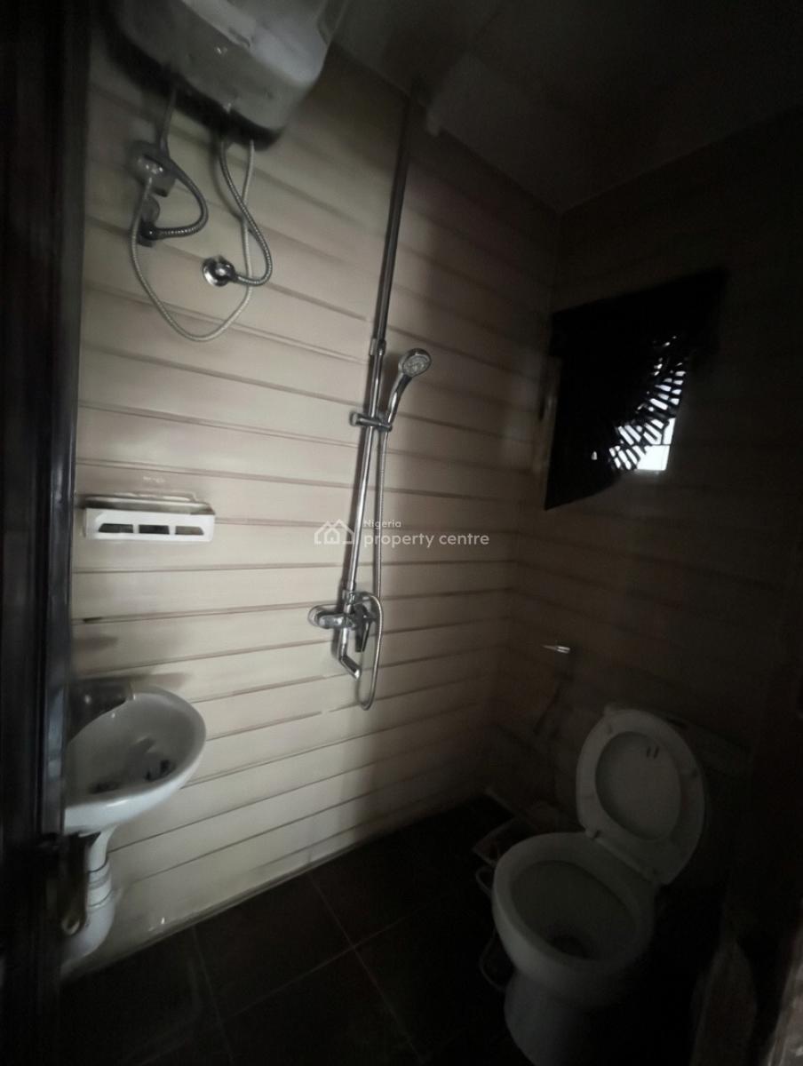 a Standard 2 Bedroom Flat, Mobile Road, Lekki Phase 2, Lekki, Lagos, Flat / Apartment for Rent