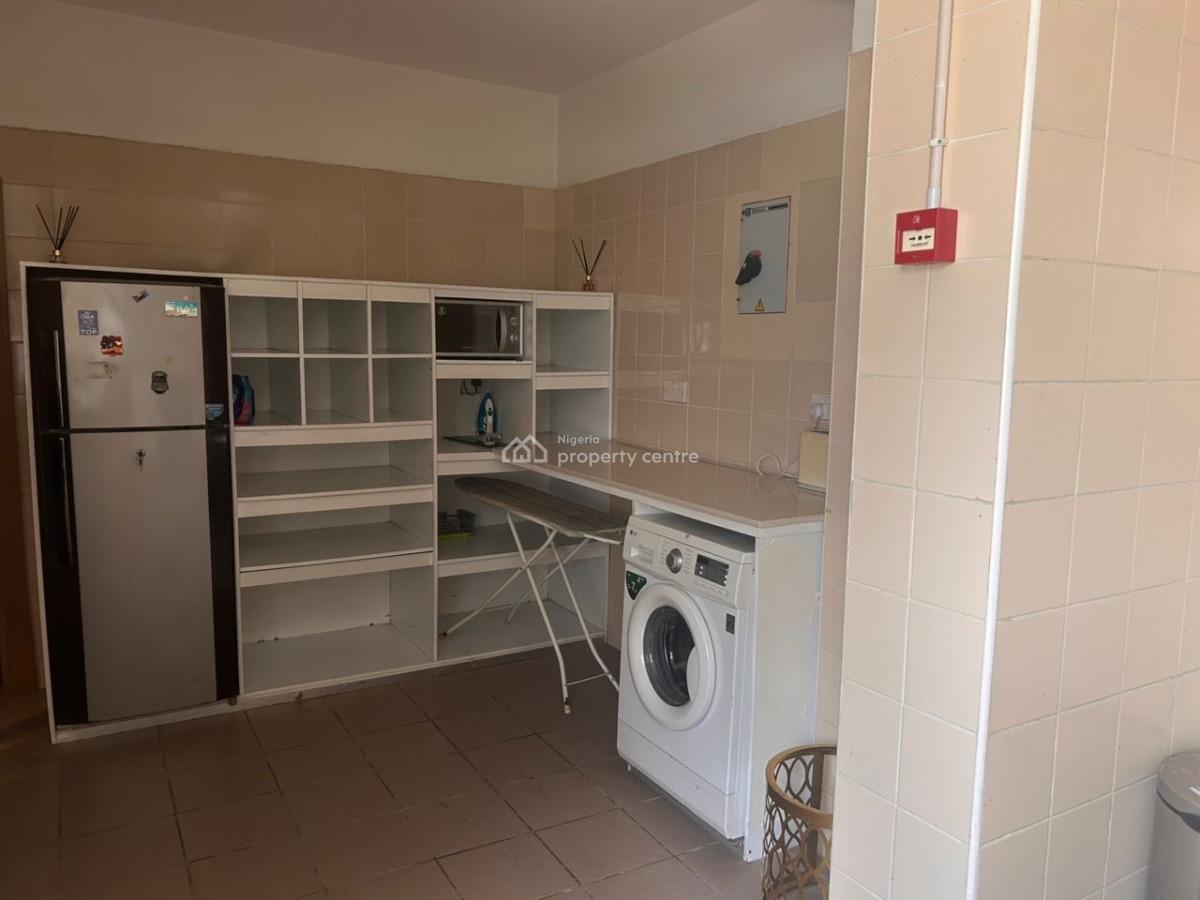 Deluxe 3 Bedrooms Flats with 1 Room Boys Quarter, Off Awolowo Road, Ikoyi, Lagos, Flat / Apartment for Sale