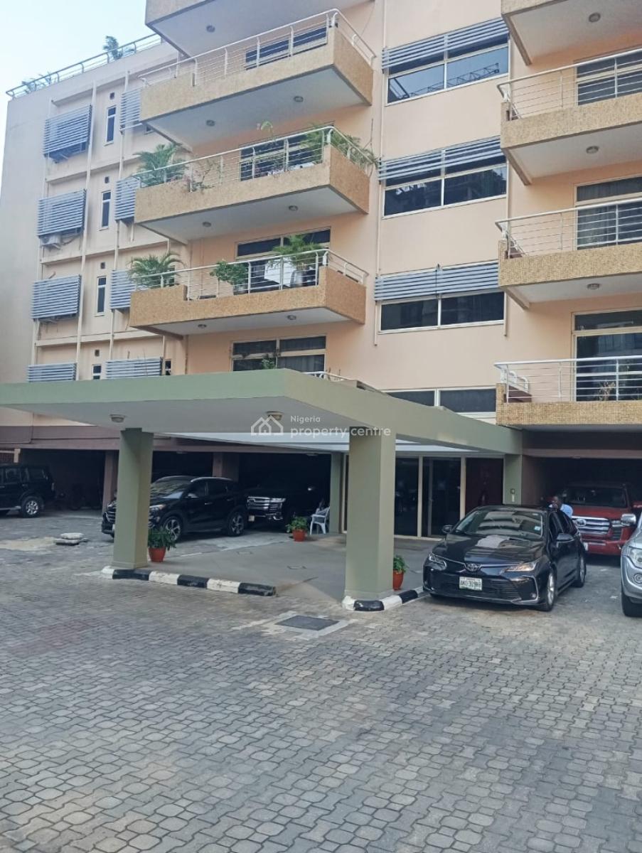 a Spacious Fully Serviced 4 Bedroom Apartment, Bourdillon Road, Old Ikoyi, Ikoyi, Lagos, Flat / Apartment for Rent