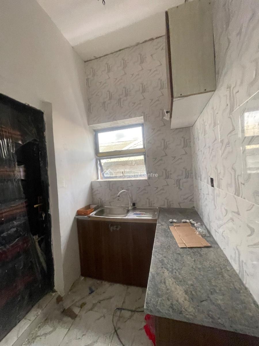 Newly Built Studio Flat, Finbars Road Akoka, Yaba, Lagos, Self Contain (single Rooms) for Rent