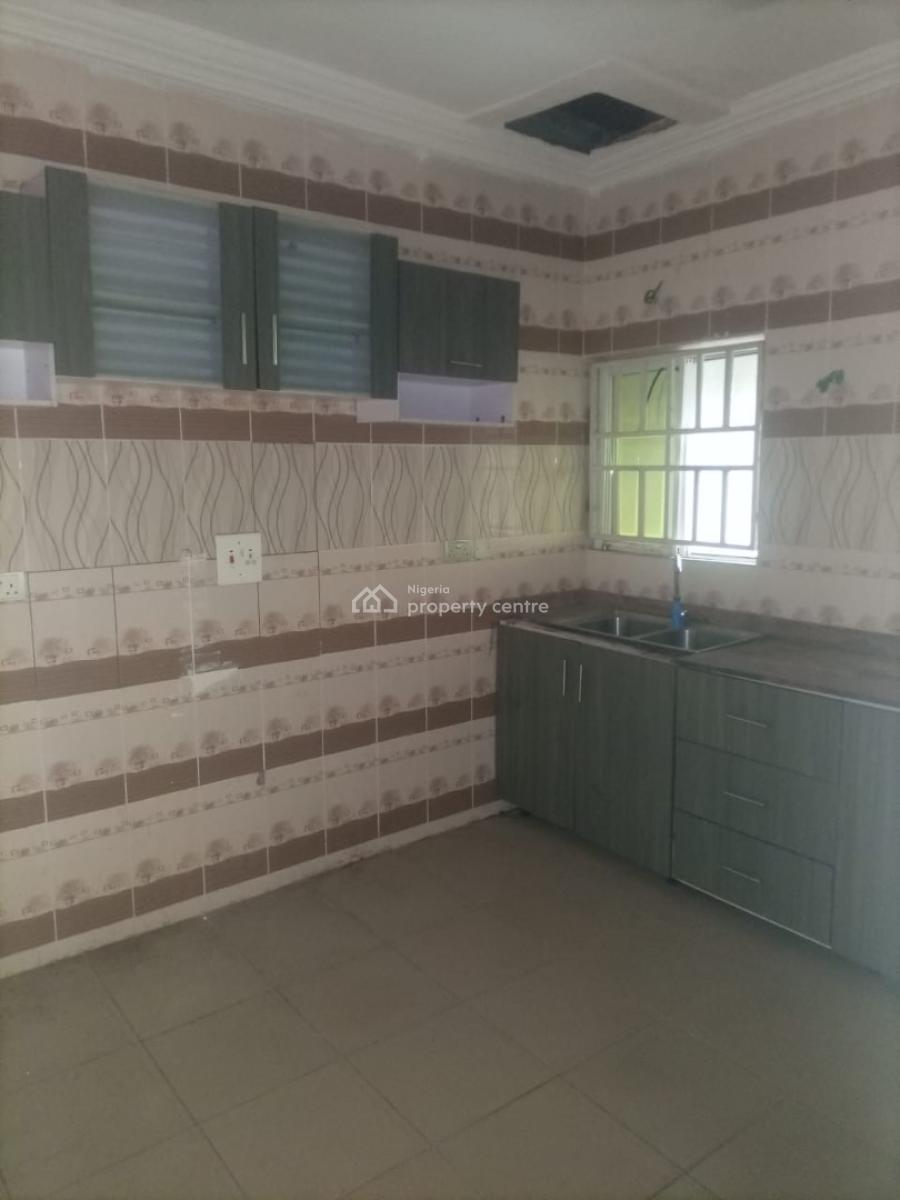 2 Bedrooms Flat Upstairs, Sangotedo, Lekki, Lagos, Flat / Apartment for Rent