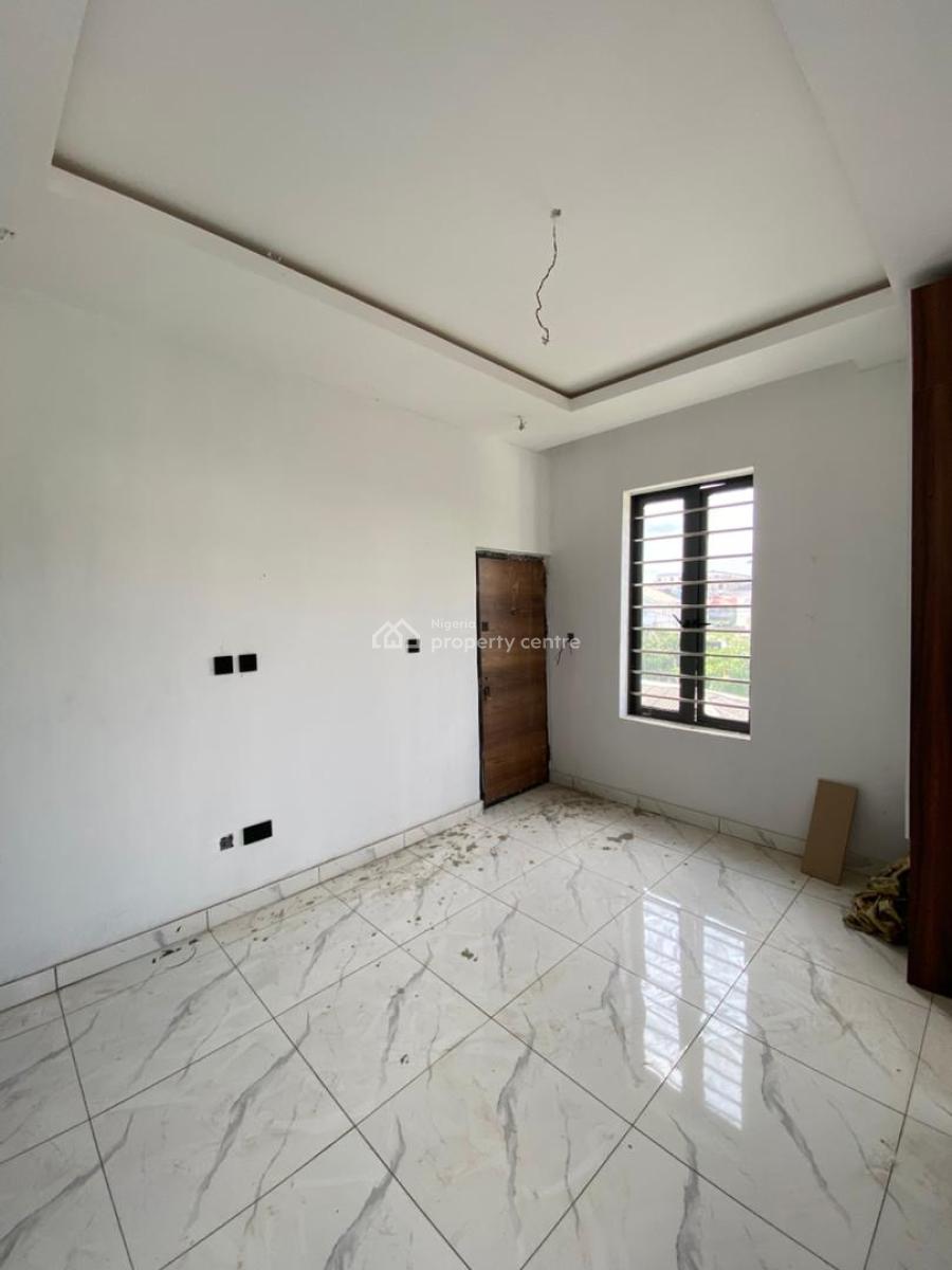 Beautifully Built 2 Bedroom Apartment in a Serene Neighborhood, Agungi, Lekki, Lagos, Flat / Apartment for Sale