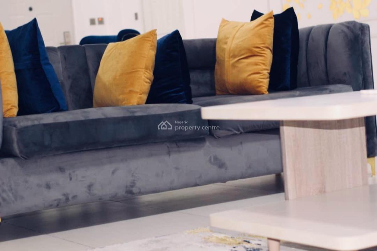 Fully Furnished and Serviced Luxury 3 Bedrooms Apartment Upstairs, Spar Road Ikate, Lekki, Lagos, Flat / Apartment for Rent