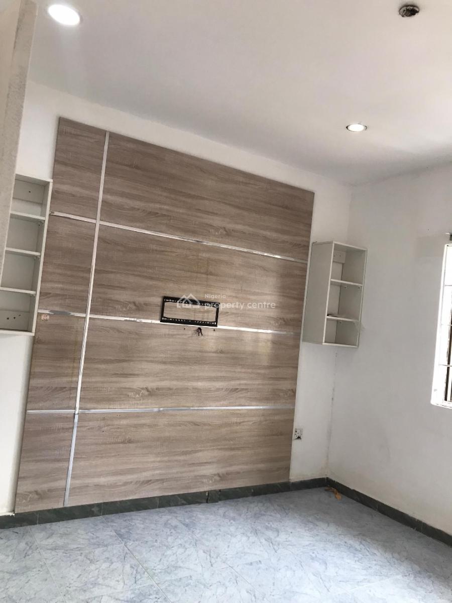 Standard Serviced One Bedroom Mini Flat Upstairs, Off Admiralty Way, Lekki Phase 1, Lekki, Lagos, Mini Flat (room and Parlour) for Rent