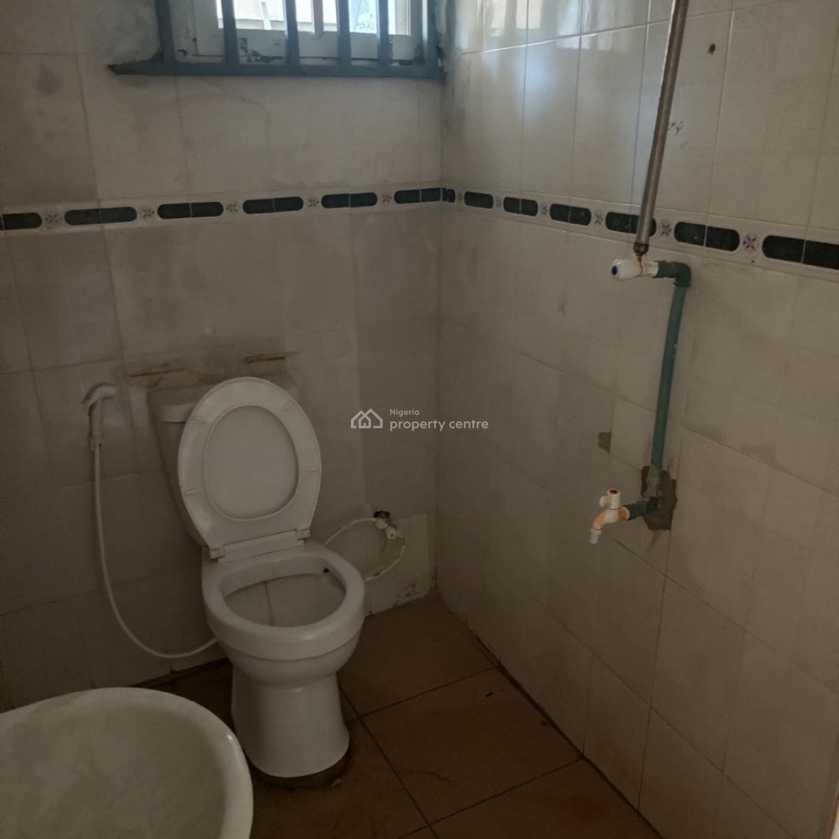 Newly Renovated 2 Bedroom Flat, United Estate,sangotedo, Ajah, Lagos, Flat / Apartment for Rent