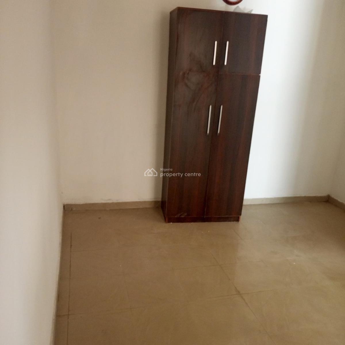 Newly Renovated 2 Bedroom Flat, United Estate,sangotedo, Ajah, Lagos, Flat / Apartment for Rent
