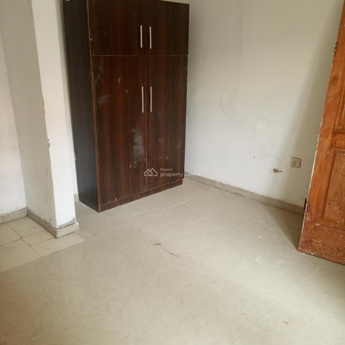 Newly Renovated 2 Bedroom Flat, United Estate,sangotedo, Ajah, Lagos, Flat / Apartment for Rent
