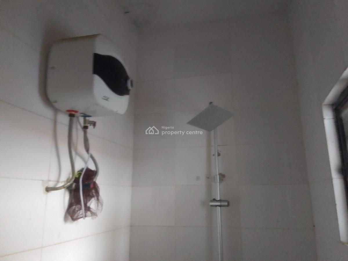 Spacious Luxury 2 Bedroom Flat with Excellent Features, Newtown Estate Rd, Ogombo, Ajah, Lagos, Flat / Apartment for Rent