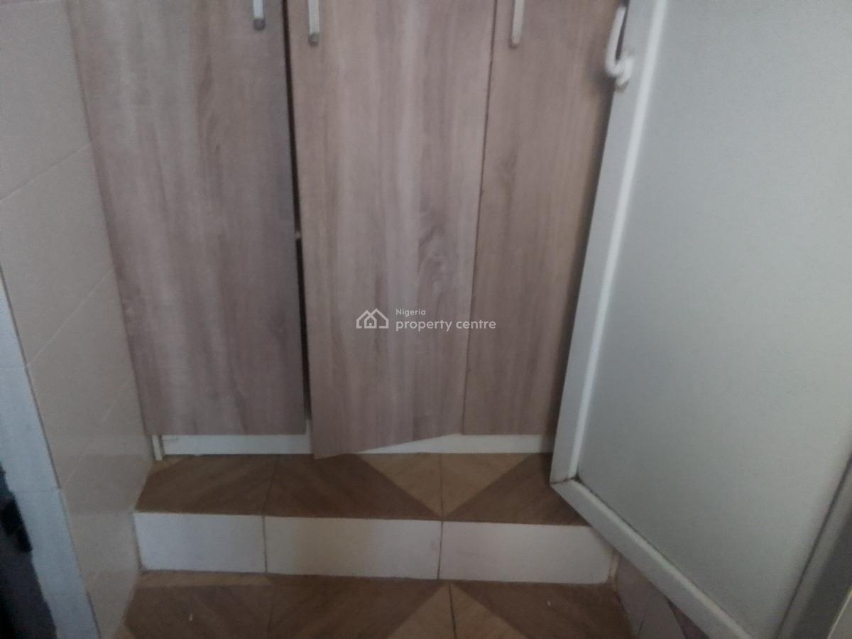 Spacious Luxury 2 Bedroom Flat with Excellent Features, Newtown Estate Rd, Ogombo, Ajah, Lagos, Flat / Apartment for Rent