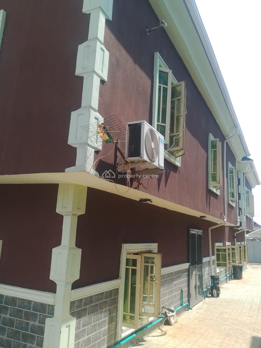 a Luxury 6 Bedroom Duplex , with C of O, Oworonshoki, Estate Close to 3rd Mainland  Bridge, Oworonshoki, Shomolu, Lagos, Detached Duplex for Sale