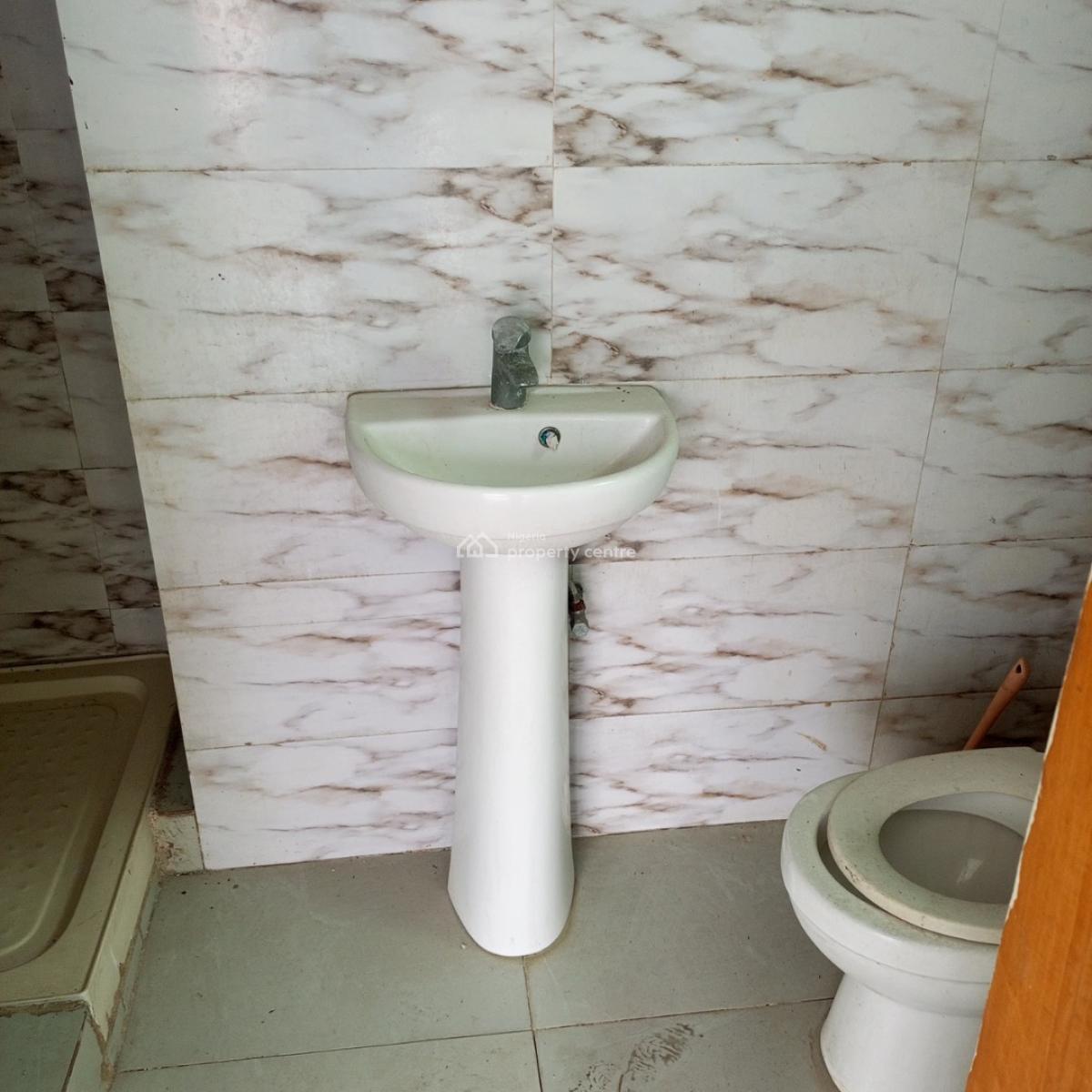 Commercial Space, Badore Road, Ajah, Lagos, Commercial Property for Rent