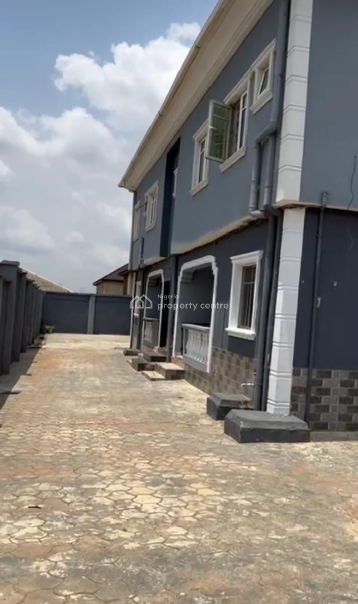 Experience This Lovely 2 Bedroom Flat with Ambiance Parking 2 Toilets, Ipaja, Lagos, Flat / Apartment for Rent