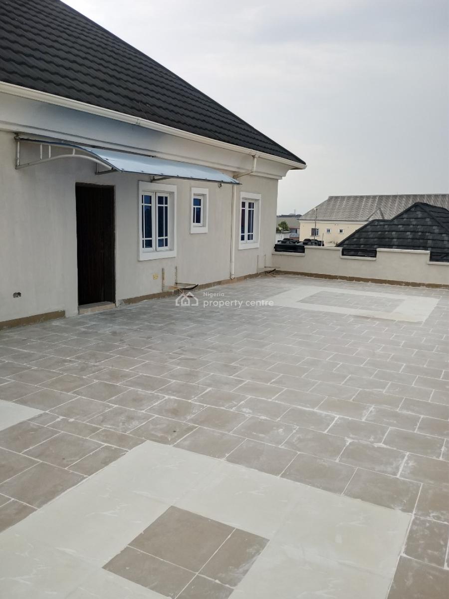 Brand New 4 Bedroom Paint House with Fitted Kitchen, Off Emerald Estate Road, Ilaje, Ajah, Lagos, Flat / Apartment for Rent