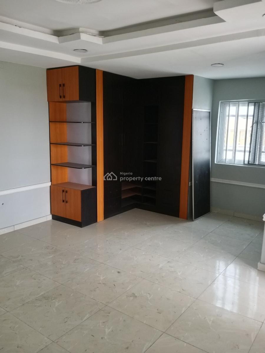 Brand New 4 Bedroom Paint House with Fitted Kitchen, Off Emerald Estate Road, Ilaje, Ajah, Lagos, Flat / Apartment for Rent