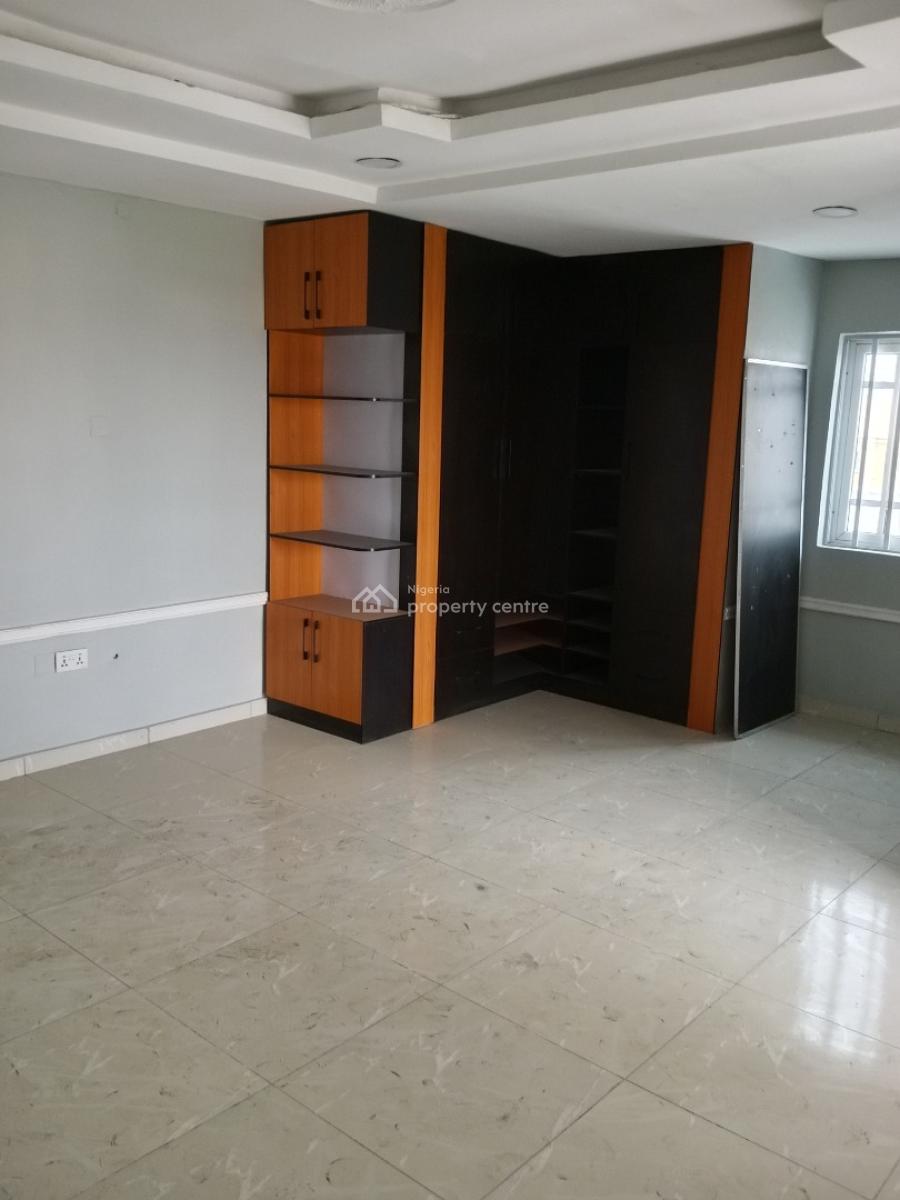 Brand New 4 Bedroom Paint House with Fitted Kitchen, Off Emerald Estate Road, Ilaje, Ajah, Lagos, Flat / Apartment for Rent