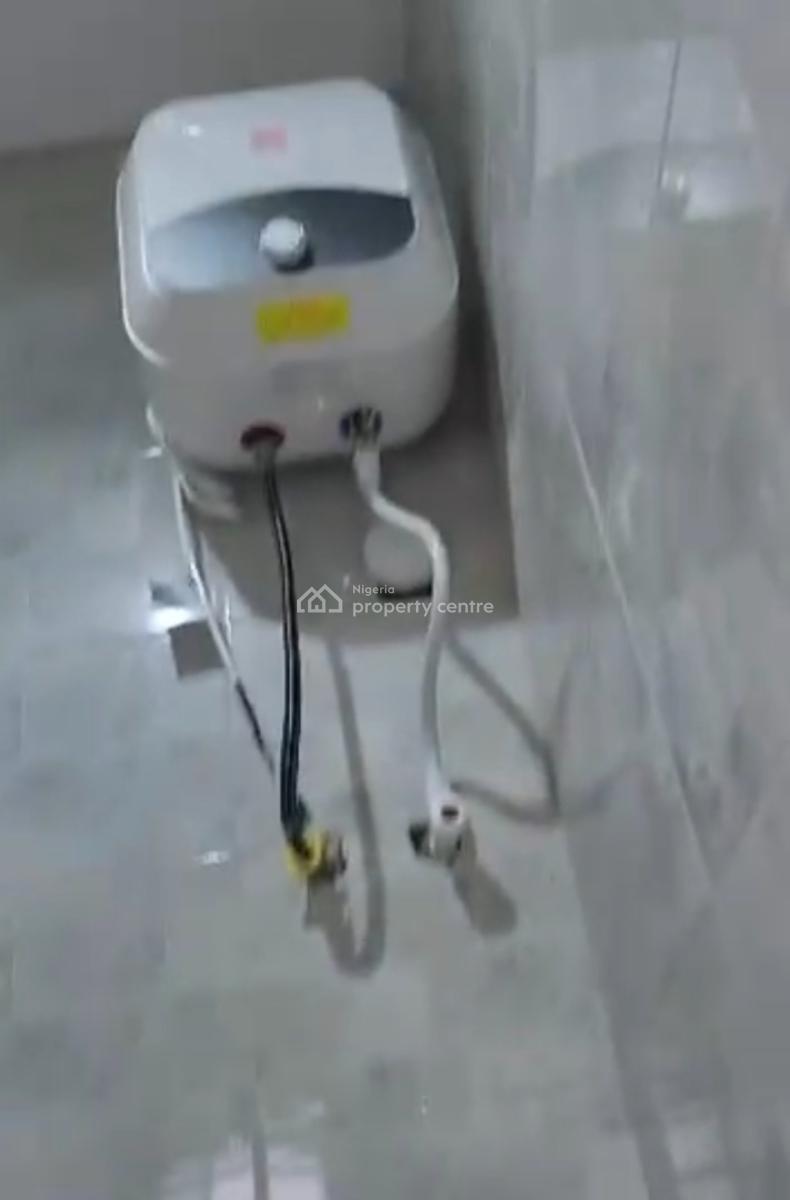 2 Bedroom Flat, Off College Road, Ogba, Ikeja, Lagos, Flat / Apartment for Rent